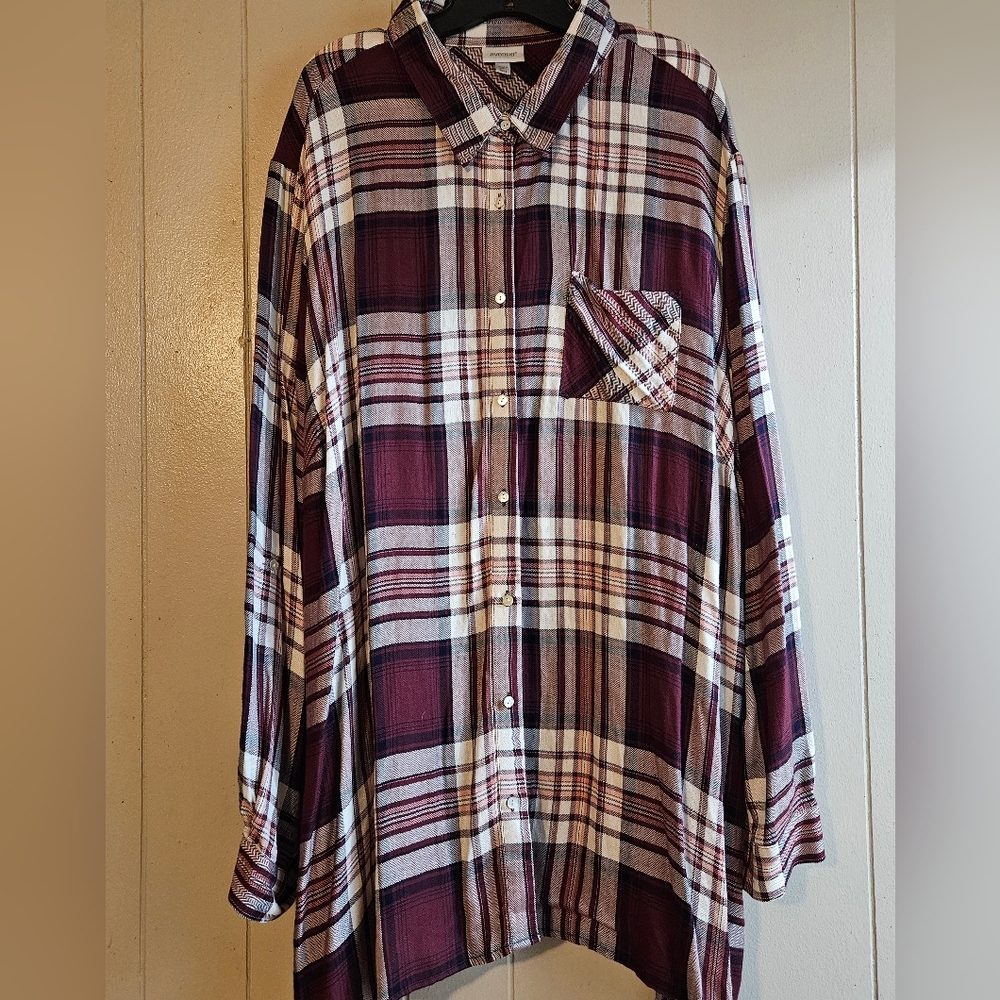 Avenue Burgandy Plaid Button Up Shirt - Size 30/32 - EUC